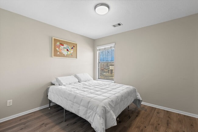 Building Photo - 63 W Lasting Spring Cir