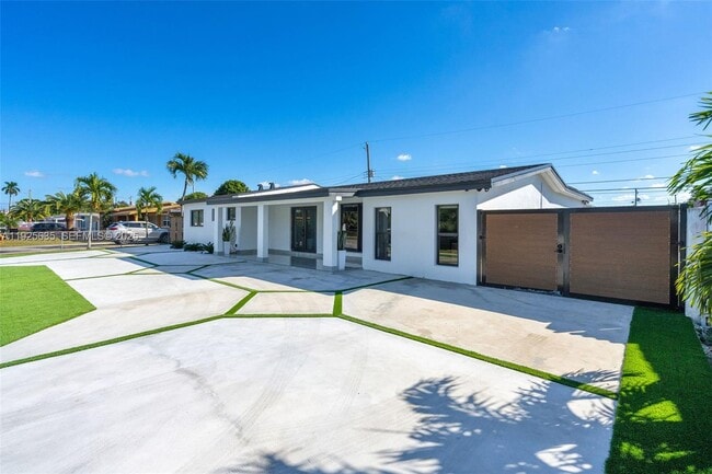 Building Photo - 864 W 69th Pl