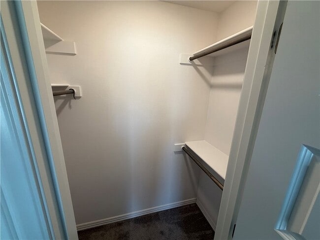 Building Photo - 6025 W Quinn St