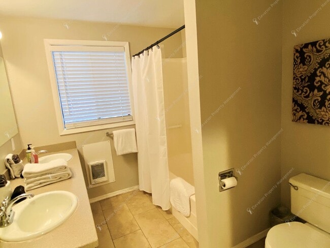 Building Photo - FULLY FURNISHED, 1 BR - 1.5 BA + LOFT CONDO IN NW BEND