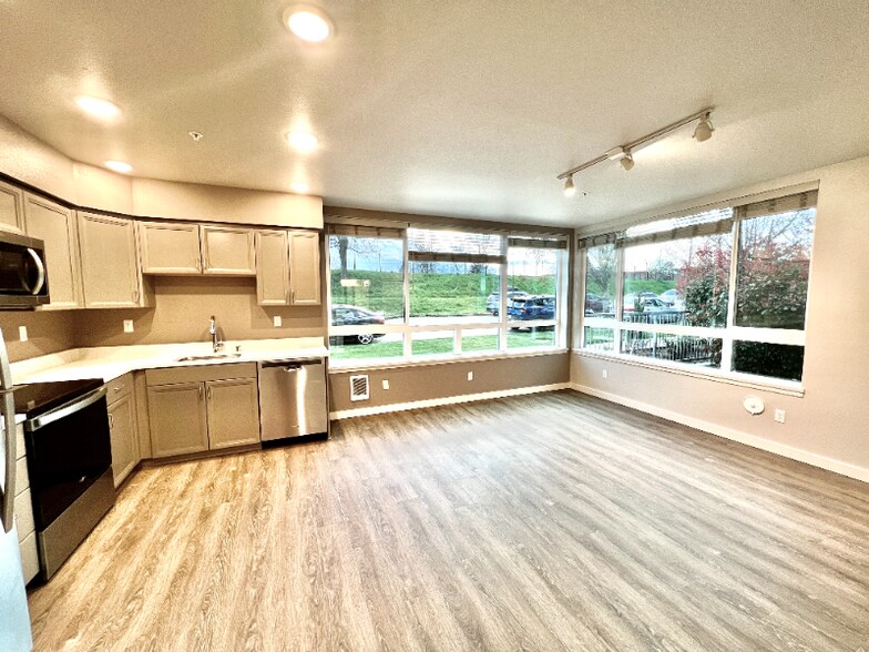 Building Photo - 2330 Yakima Ct