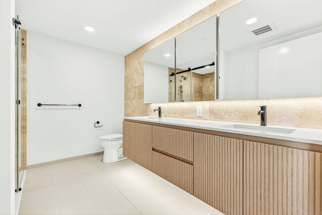 Building Photo - The Park Ward Village #2307