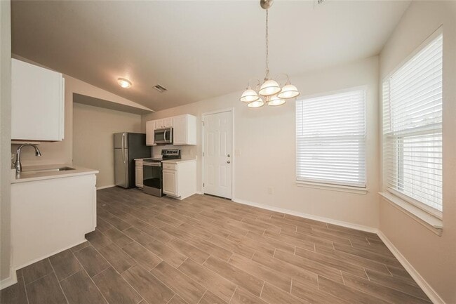 Building Photo - 9117 Checkerbloom Dr