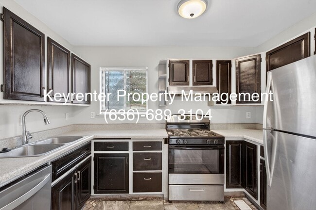 Building Photo - Updated 3-Bedroom Home with Fenced Yard in Florissant