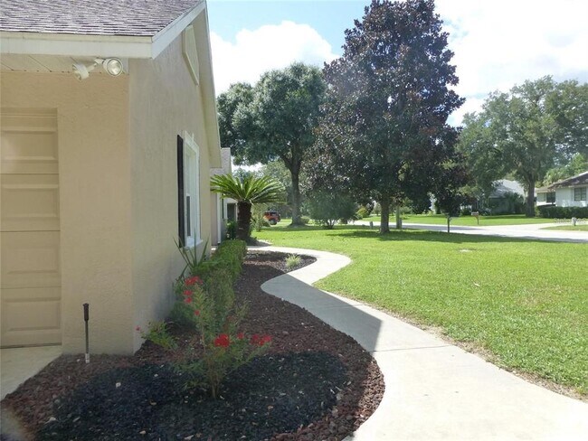 Building Photo - 1311 SE 39th Ct