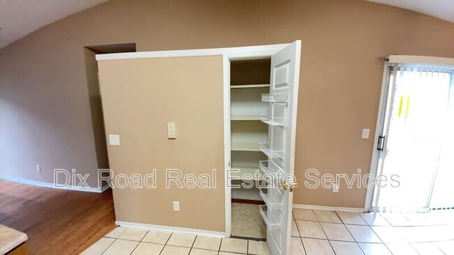 Building Photo - 1713 Bonita Dr