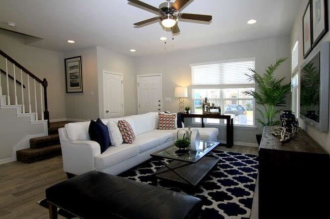 Building Photo - 718 Tinton Falls Ln