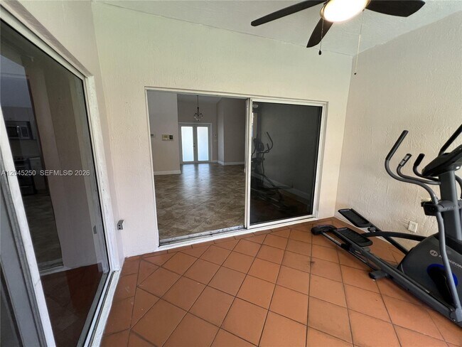 Building Photo - 8842 NW 142nd Ln