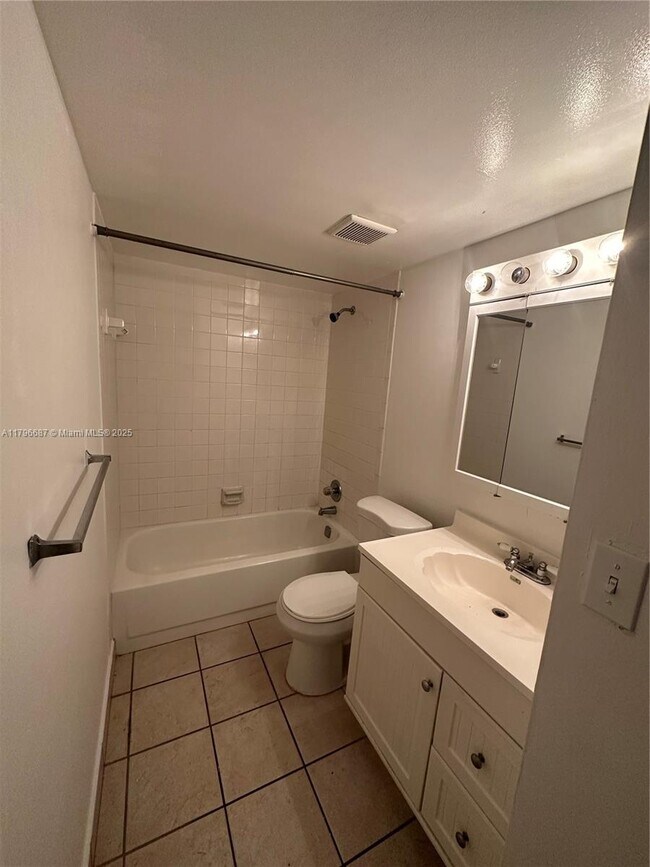 Building Photo - 4394 NW 9th Ave