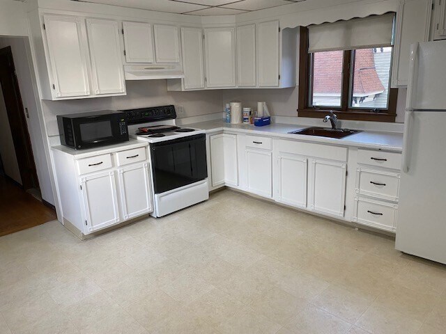 Building Photo - 127 Upham St