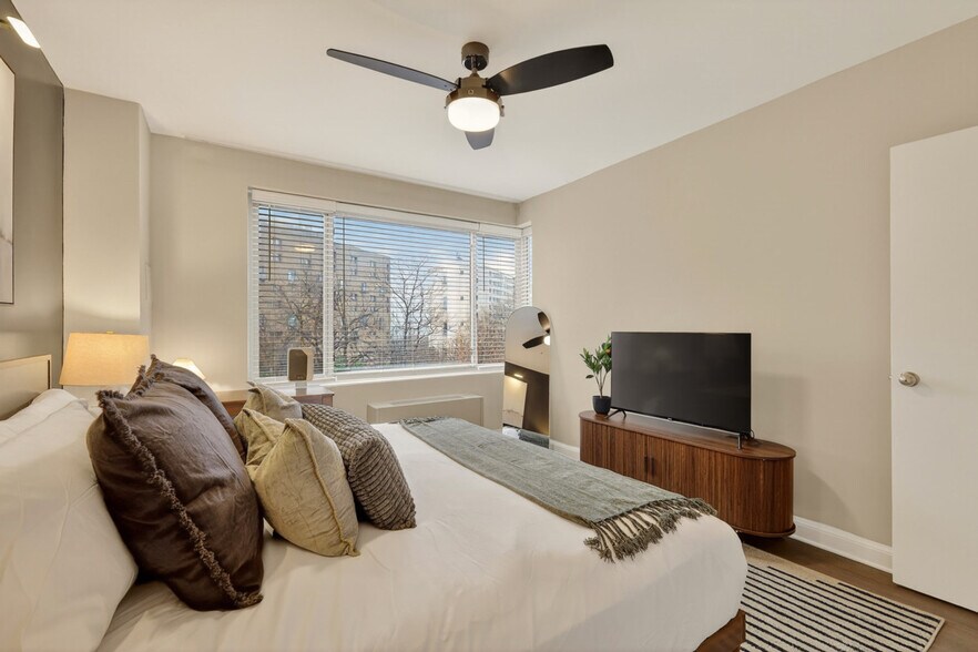 Building Photo - 1500 Arlington Blvd