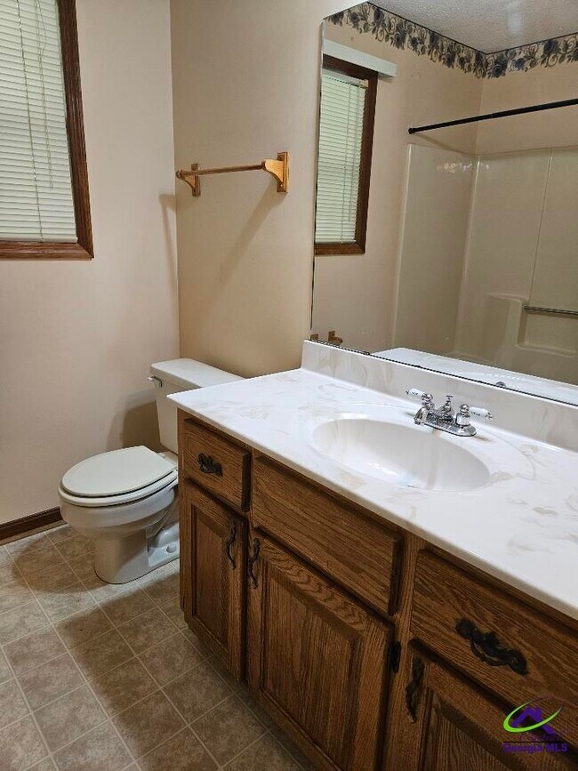 Building Photo - 103 Hunters Glen