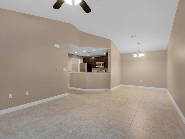 Building Photo - Beautiful One Bedroom Apartment in Fort Walton Beach!