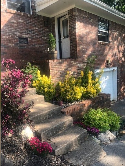 Front entrance - 545 Bruning Ln