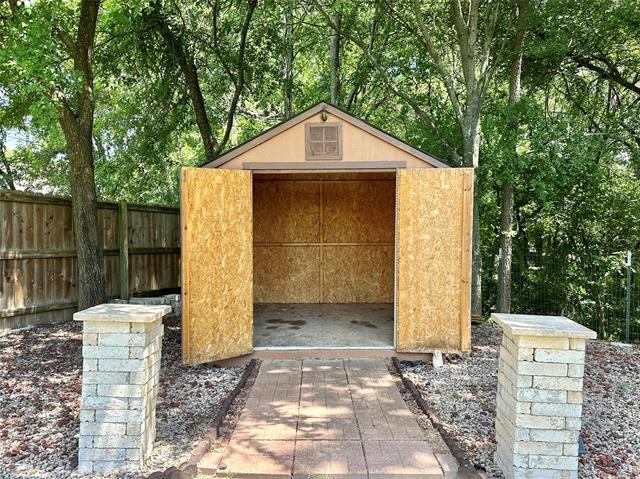 Building Photo - 1509 Creekside Ave