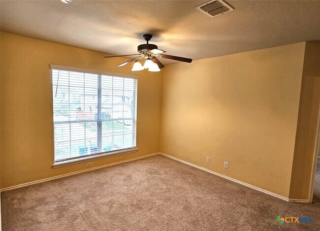 Building Photo - 400 Apache Ledge