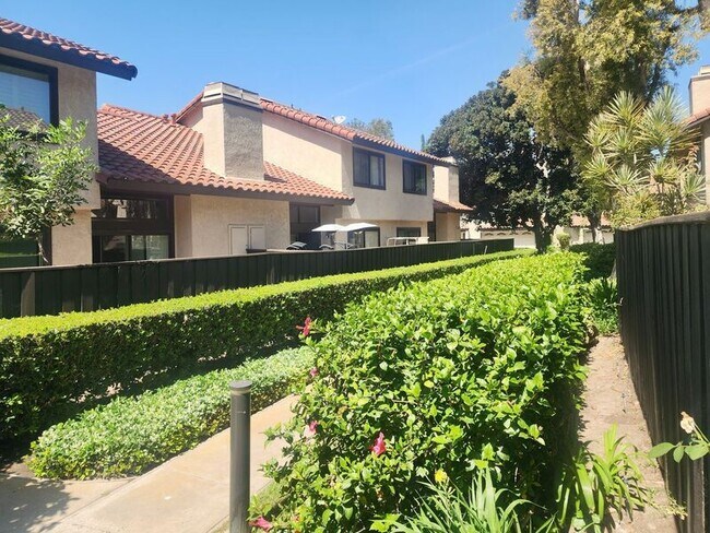 Building Photo - 5151 Walnut Ave