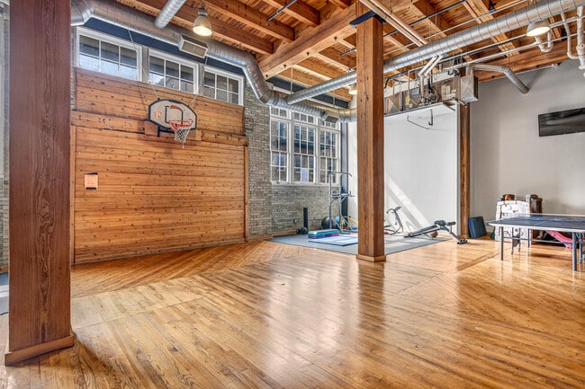Building Photo - 413 N 2nd St