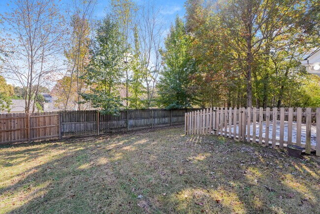 Building Photo - 725 Loblolly Ln
