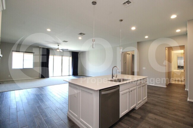 Building Photo - 22701 E Avenida Del Valle
