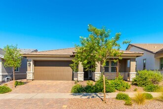 Building Photo - Like New Single Story Home in Cadence/Hend...
