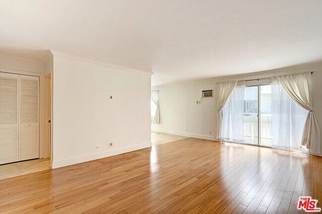 Building Photo - 2884 Sawtelle Blvd