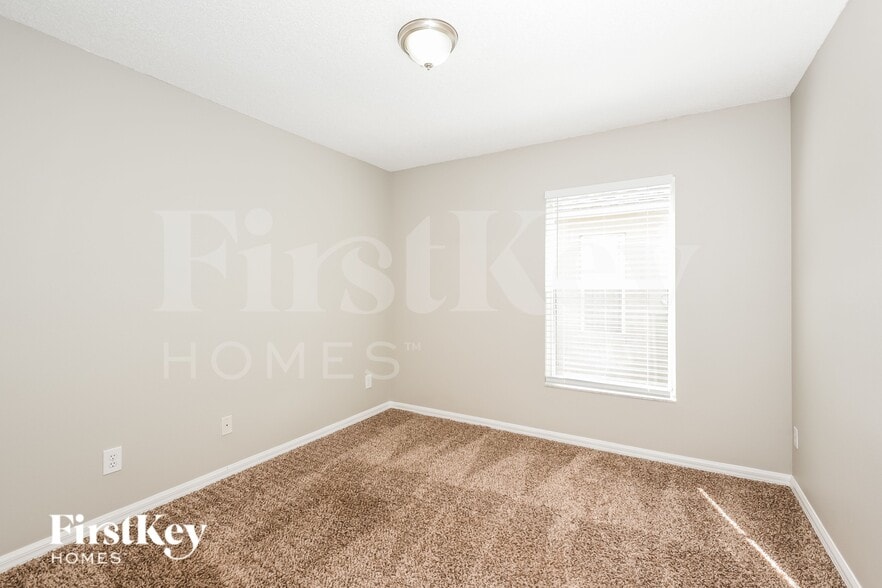 Building Photo - 4224 Kingbird Ct