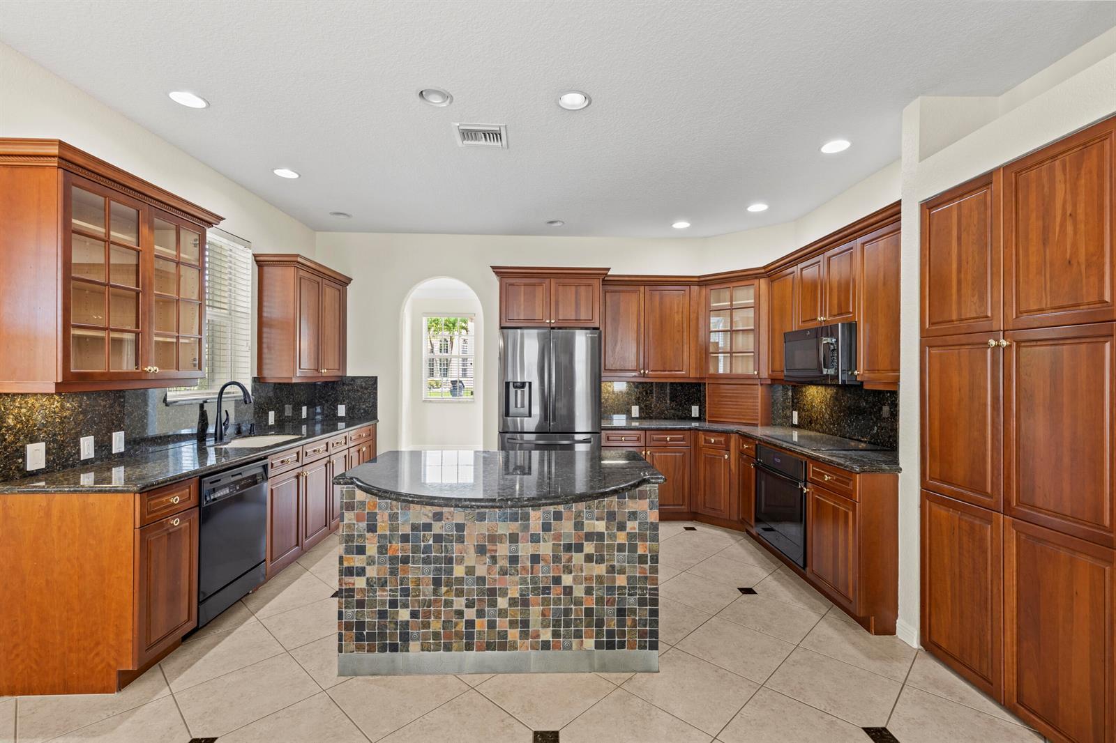 Building Photo - 6597 Marbletree Ln