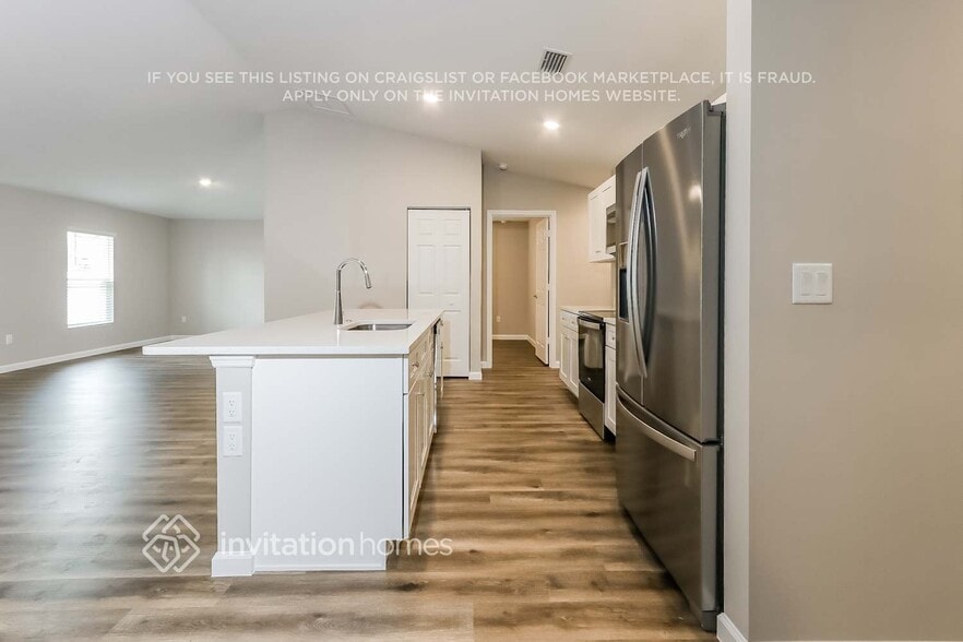 Building Photo - 5358 NW Rugby Dr