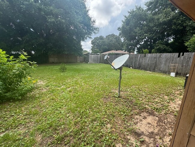 Building Photo - Gulf Breeze - Greenbriar Estate - 2 bedroom, 1 bathroom