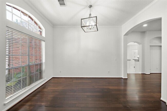 Building Photo - 23202 Sawleaf Cir