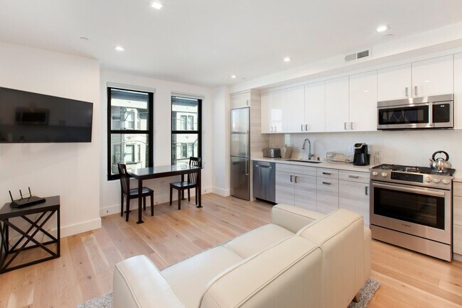 Building Photo - 761 Minna St