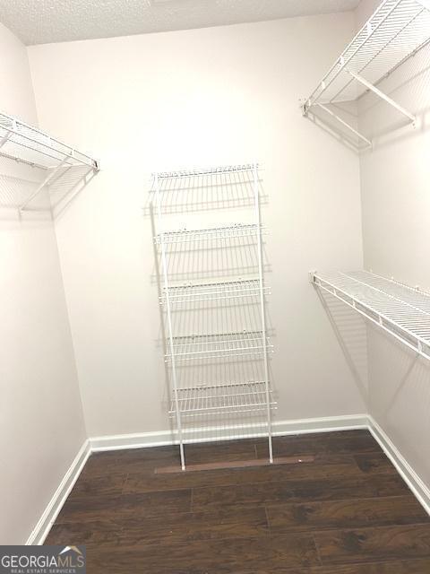 Building Photo - 305 Carriage Chase