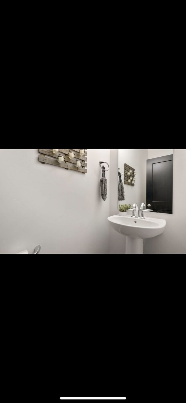 Building Photo - 11449 S Abbey Mill Dr