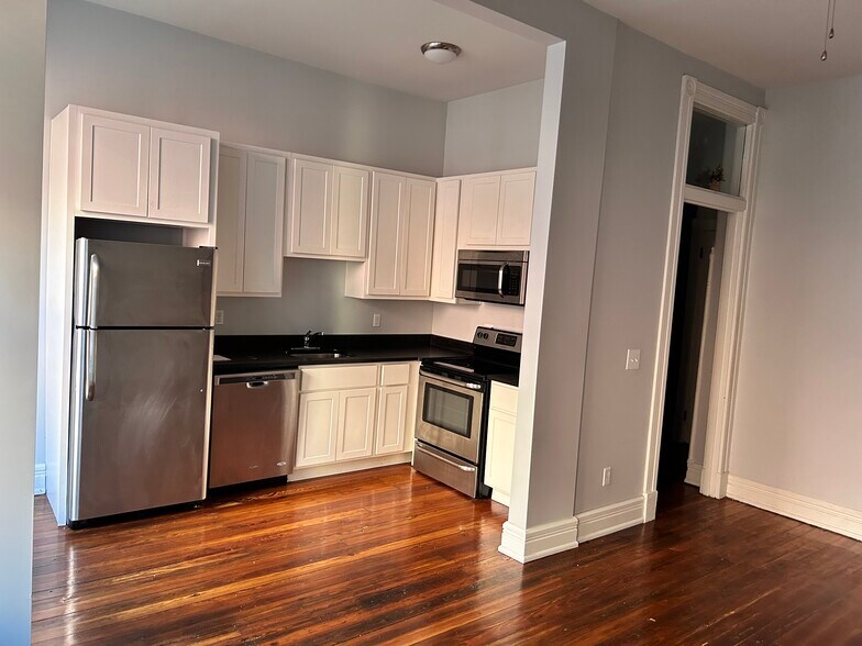 Building Photo - 30 West Court Street