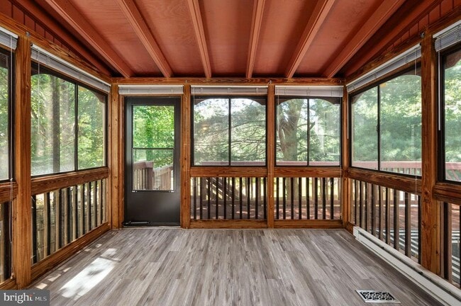 Building Photo - 22 Tanterra Dr