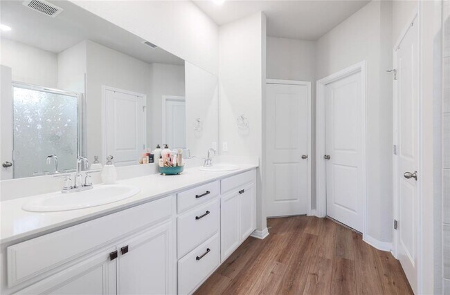 Building Photo - 2815 Haystack Ln