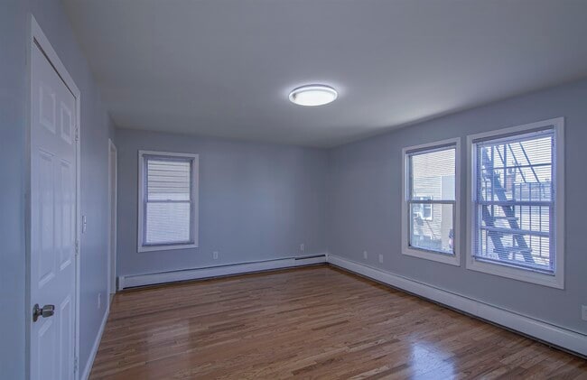 Building Photo - 79 Columbia Ave