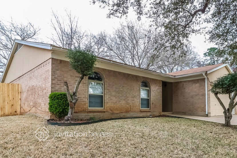 Building Photo - 5411 Vermillion Trail