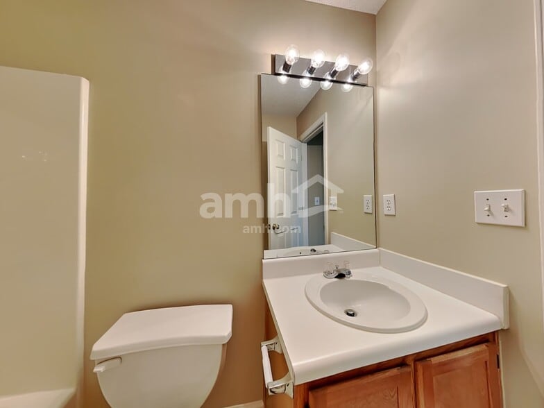 Building Photo - 3826 Tidewater Way NW