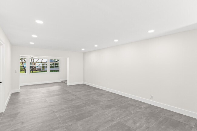 Building Photo - 551 Covered Bridge Blvd