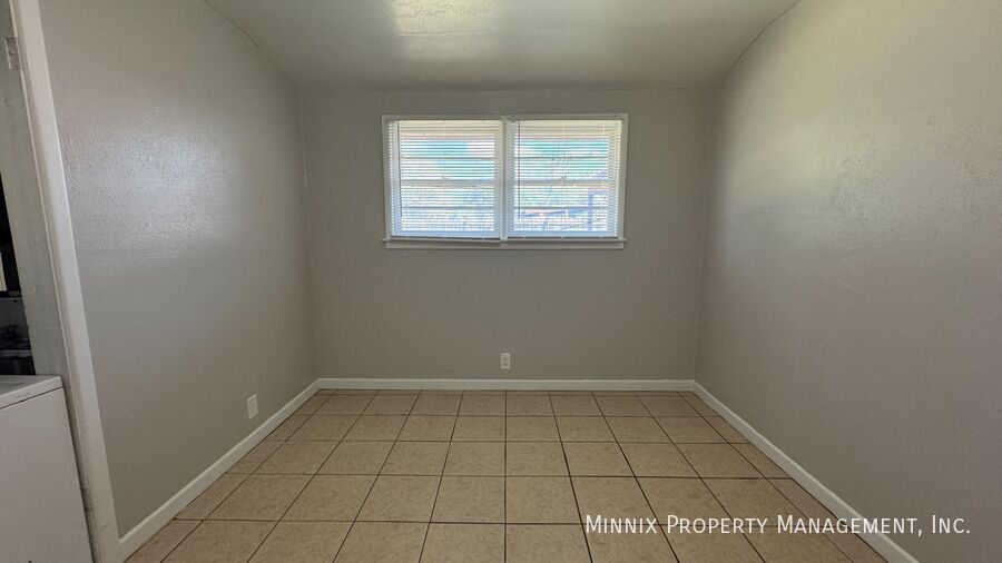 Building Photo - 3816 44th St