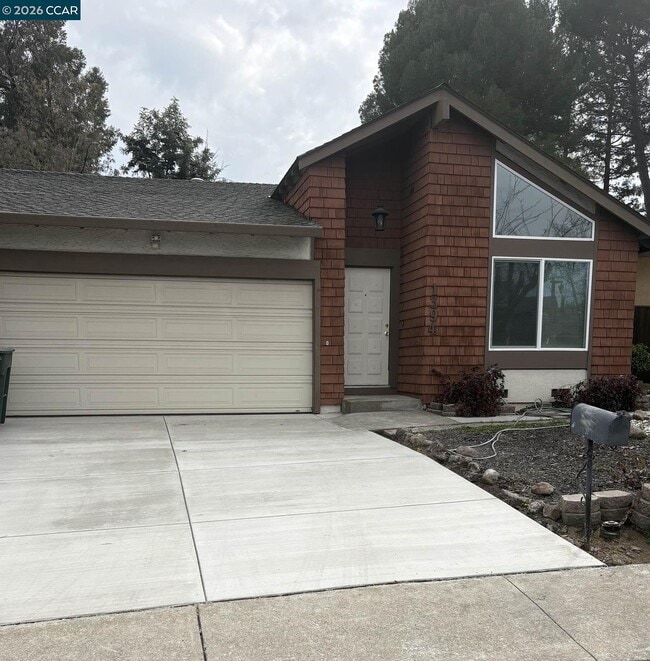 Building Photo - 1394 Sussex Way