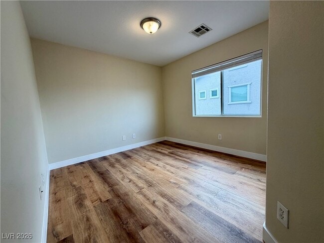 Building Photo - 10977 African Sunset St