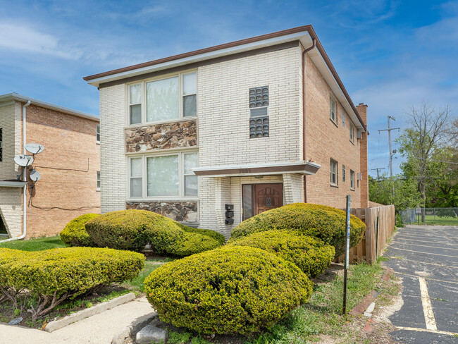 Building Photo - 7351 N Waukegan Rd