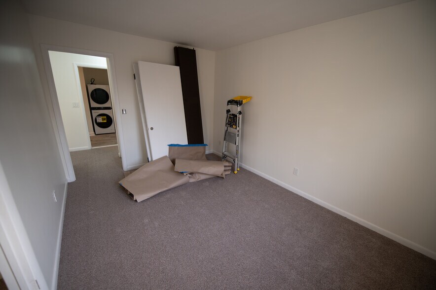 Building Photo - 3107 Pine Cone Ct