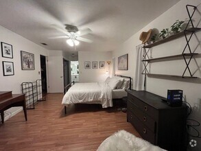 Building Photo - Adorable FURNISHED home in Oakleaf Village...
