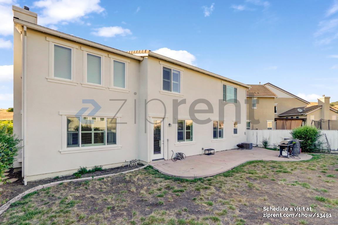 Building Photo - 308 Cantada Ct