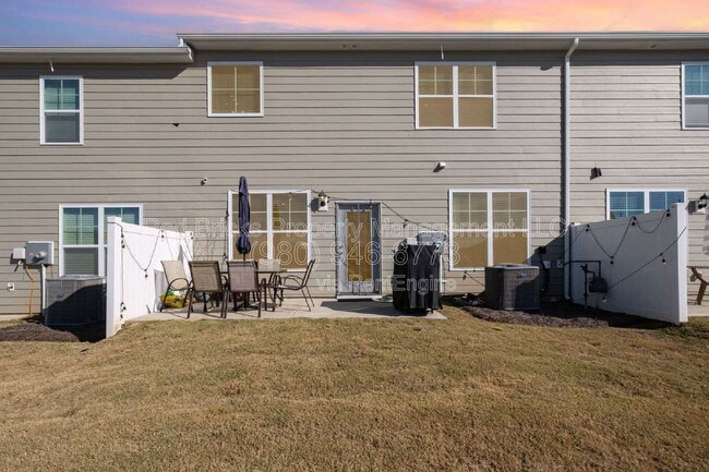 Building Photo - 7901 Iron Rd