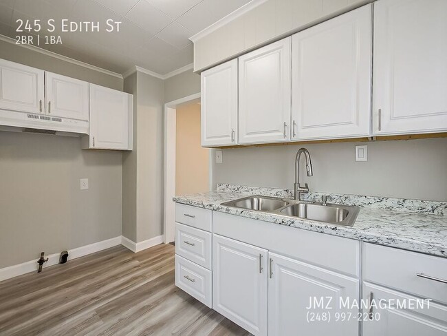 Building Photo - 245 S Edith St